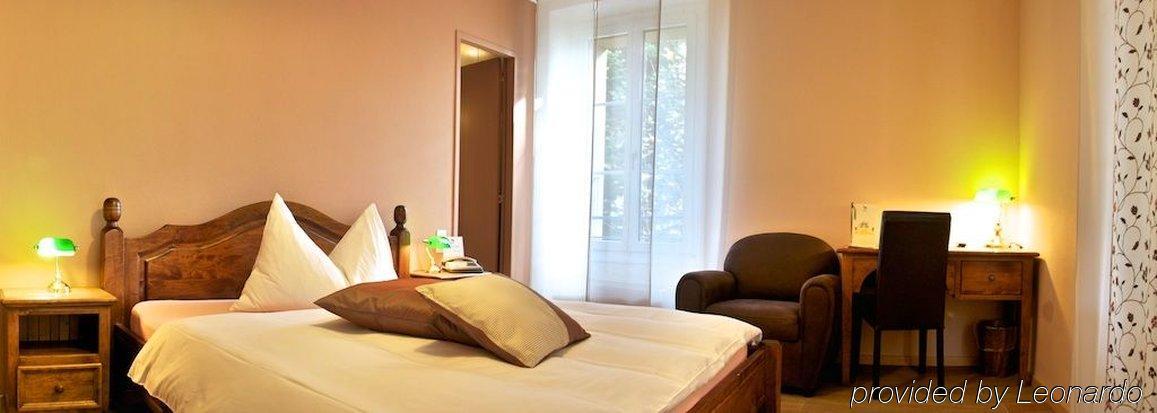 Hostellerie Les Chevreuils Lausanne Szoba fotó